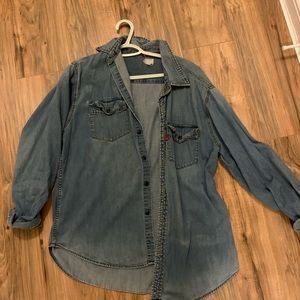 Levi’s red tab jean shirt